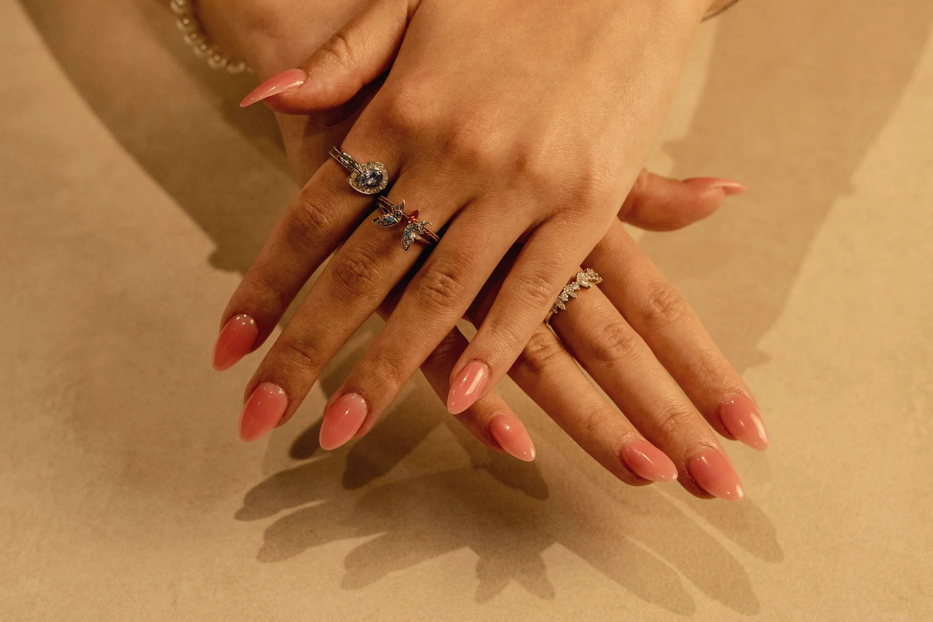 Manikyr hos Aura Nails Göteborg