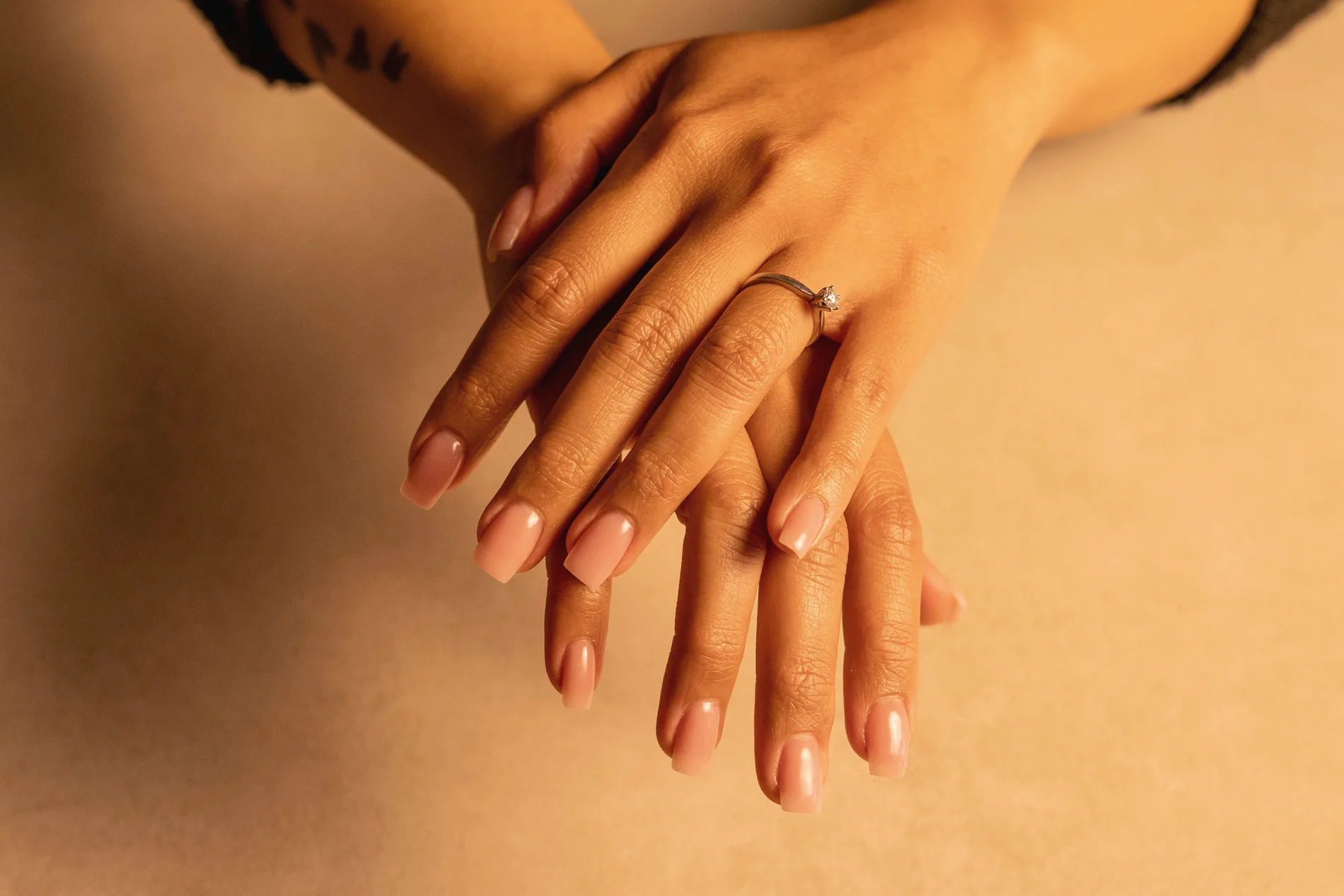Nageldesign Aura Nails Göteborg