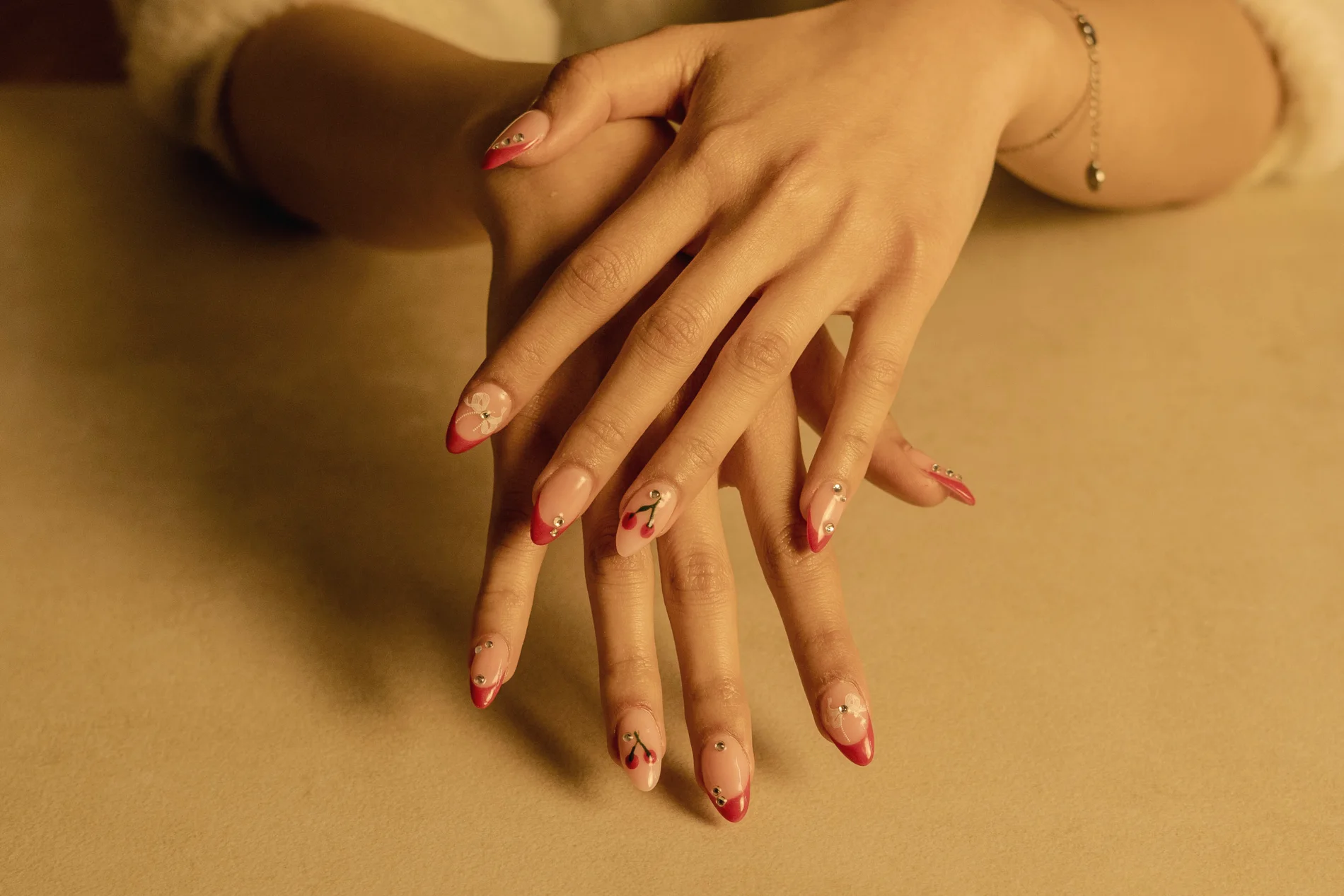 Nagelform och balans Aura Nails Göteborg